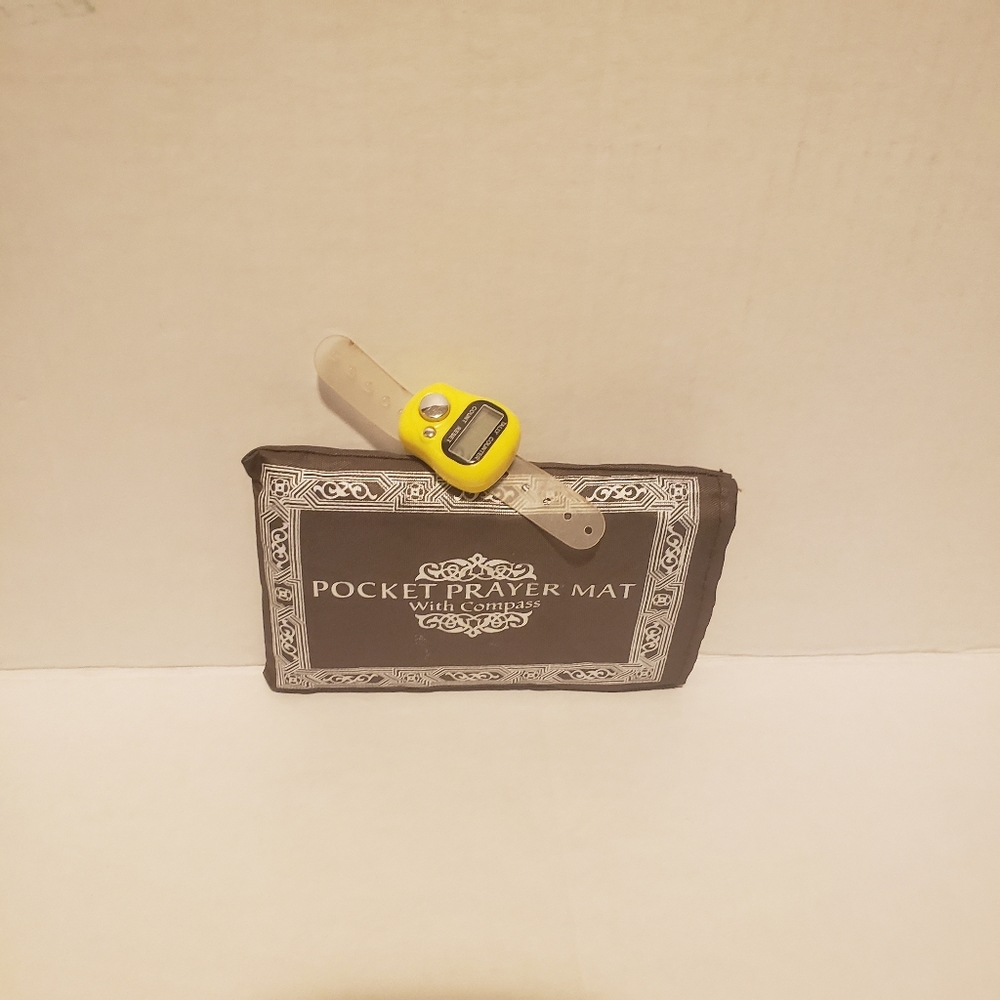 Pocket prayer mat and electronic thikr counter